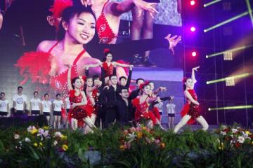 结业典礼晚会体育舞蹈表演精彩瞬间